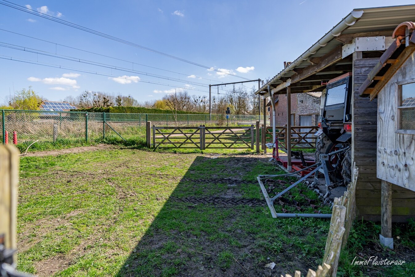Charmante boerderij met piste en weides op ca. 60 are te Hoeselt 