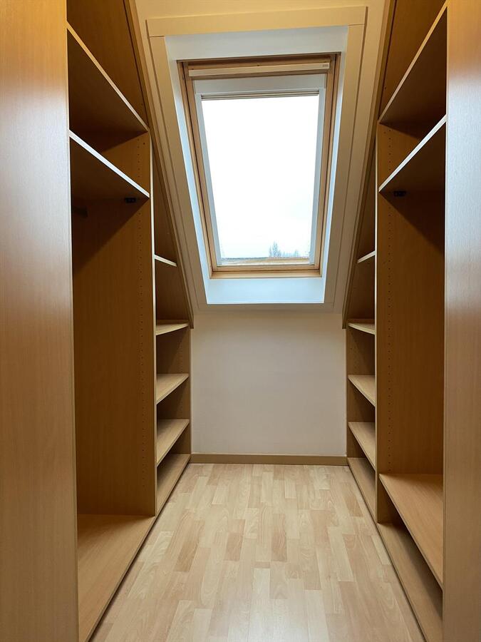 Alleenstaande woning met 3 slaapkamers en garage te Eernegem 