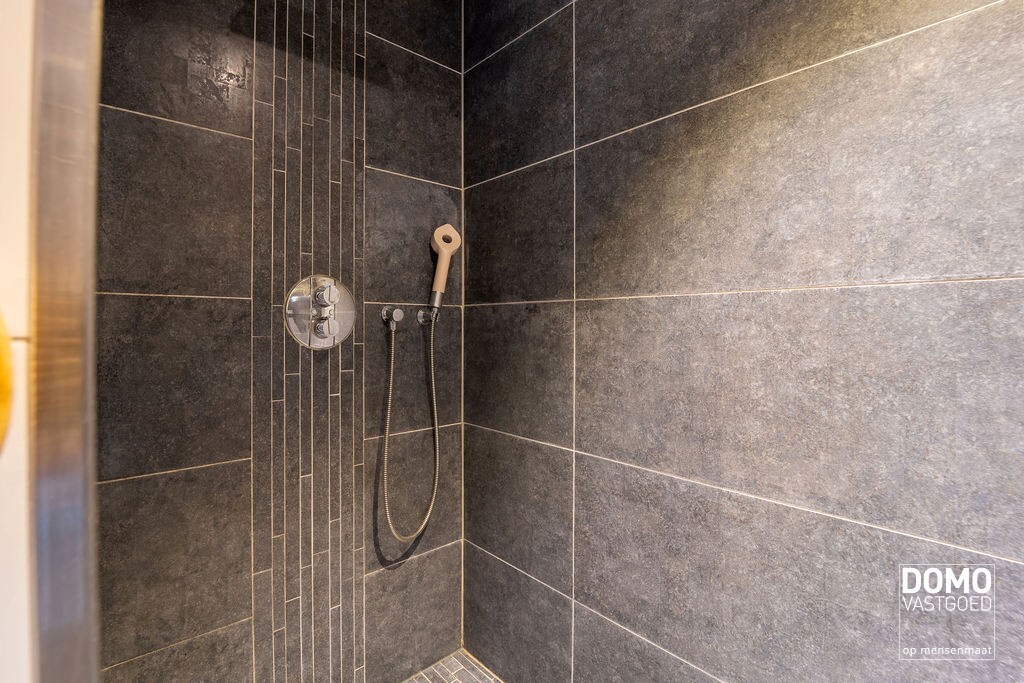 MODERN, ENERGIEZUINIG APPARTEMENT MET GARAGE TE HASSELT, VLAKBIJ E314 