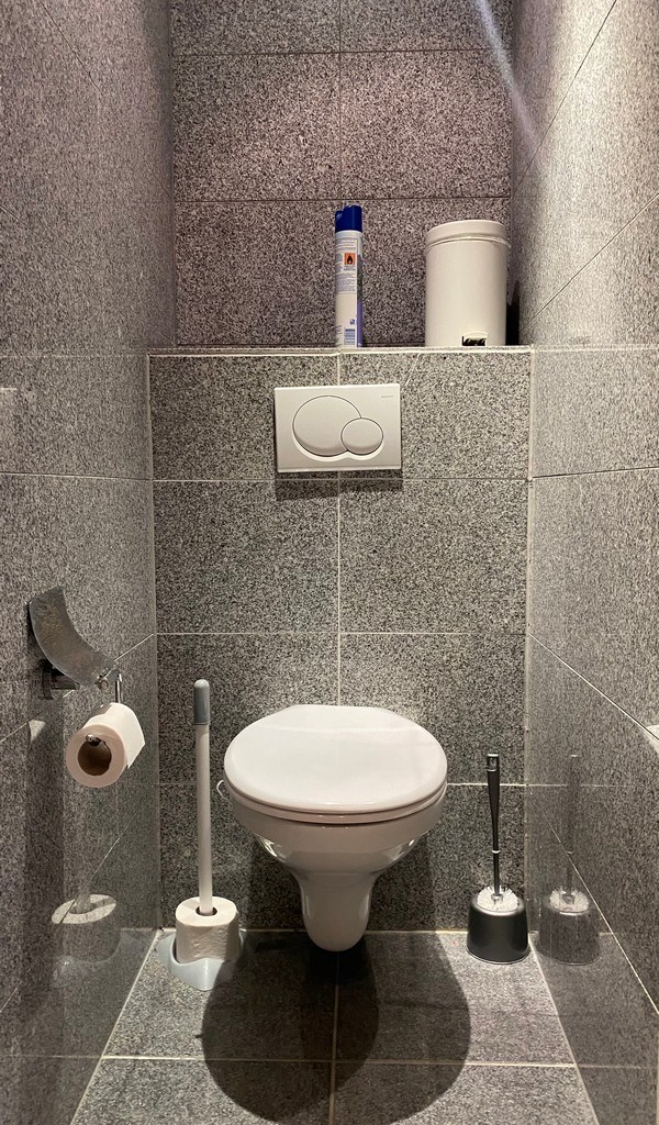 Ingedeelde kantoorruimte met parking te huur in Sint-Martens-Latem