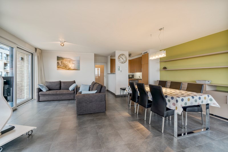 « Appartement de vacances spacieux avec 3 chambres à coucher - SVZ318 