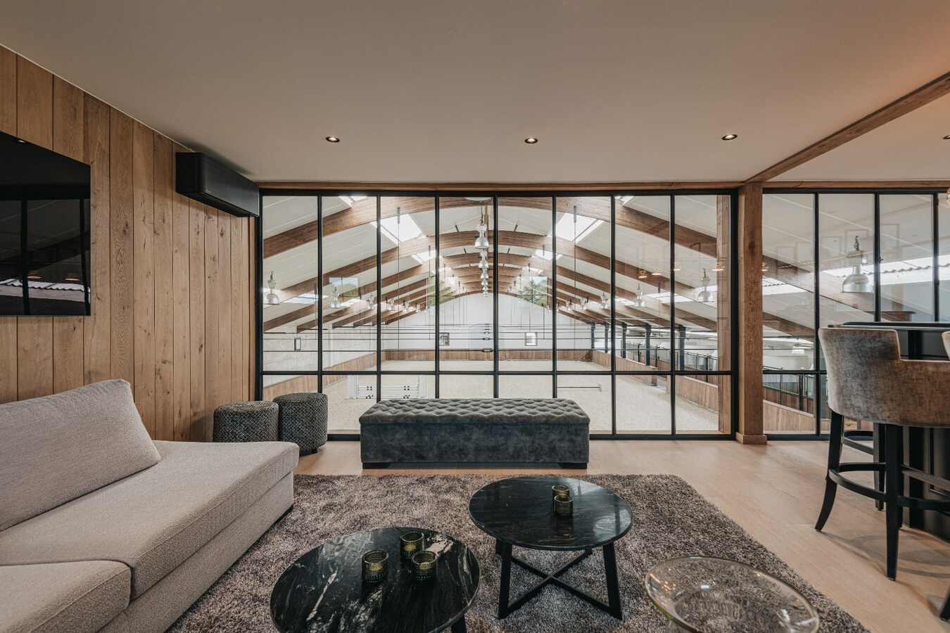 Exclusive equestrian accommodation on approx. 2,5 ha/6,18 acres in Geel (Antwerp region) 