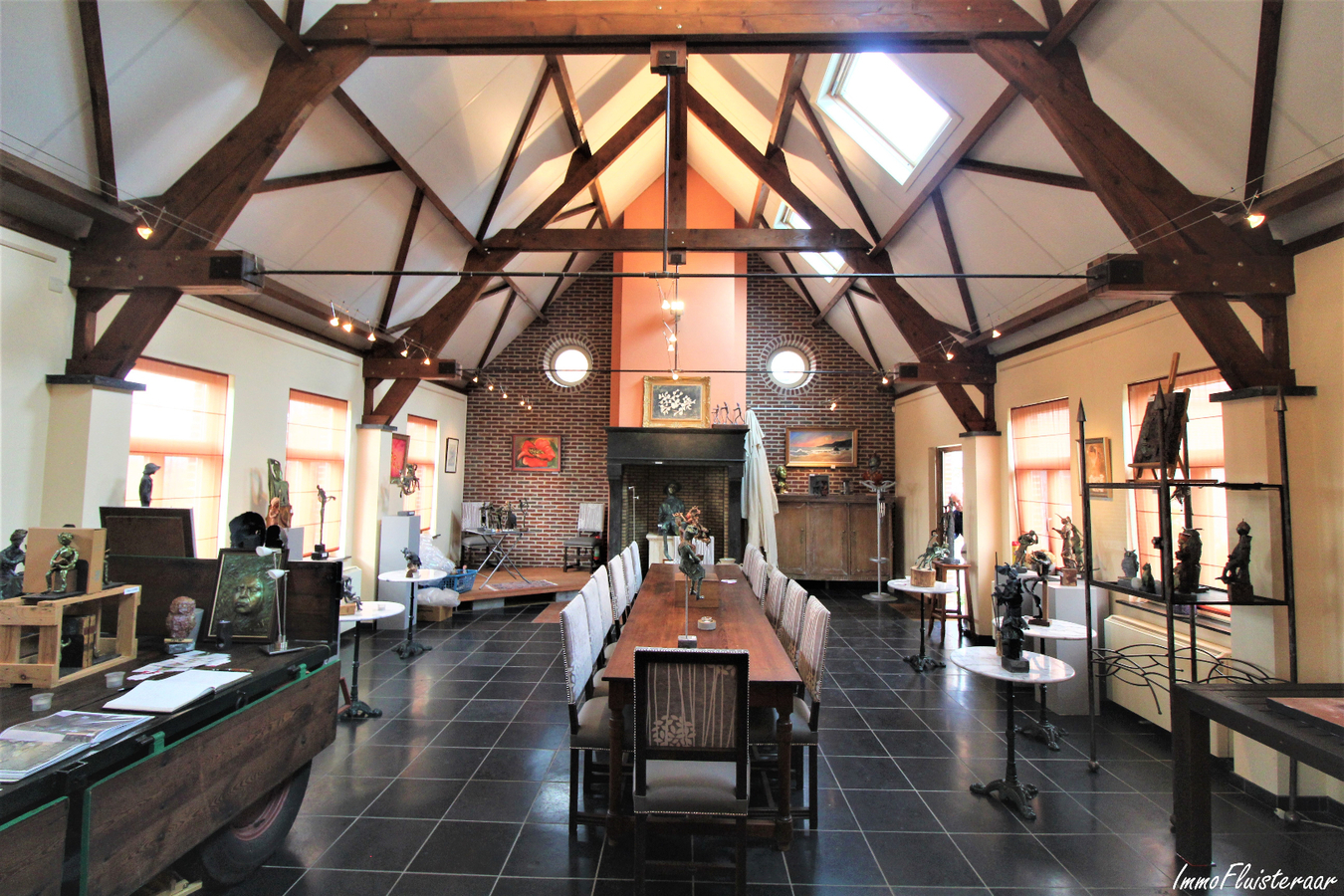 Magnifique propriété avec grande habitation, écuries, salle polyvalente, terrain à bâtir et prairies sur environ 1,67ha à Ellezelles (Hainaut) 