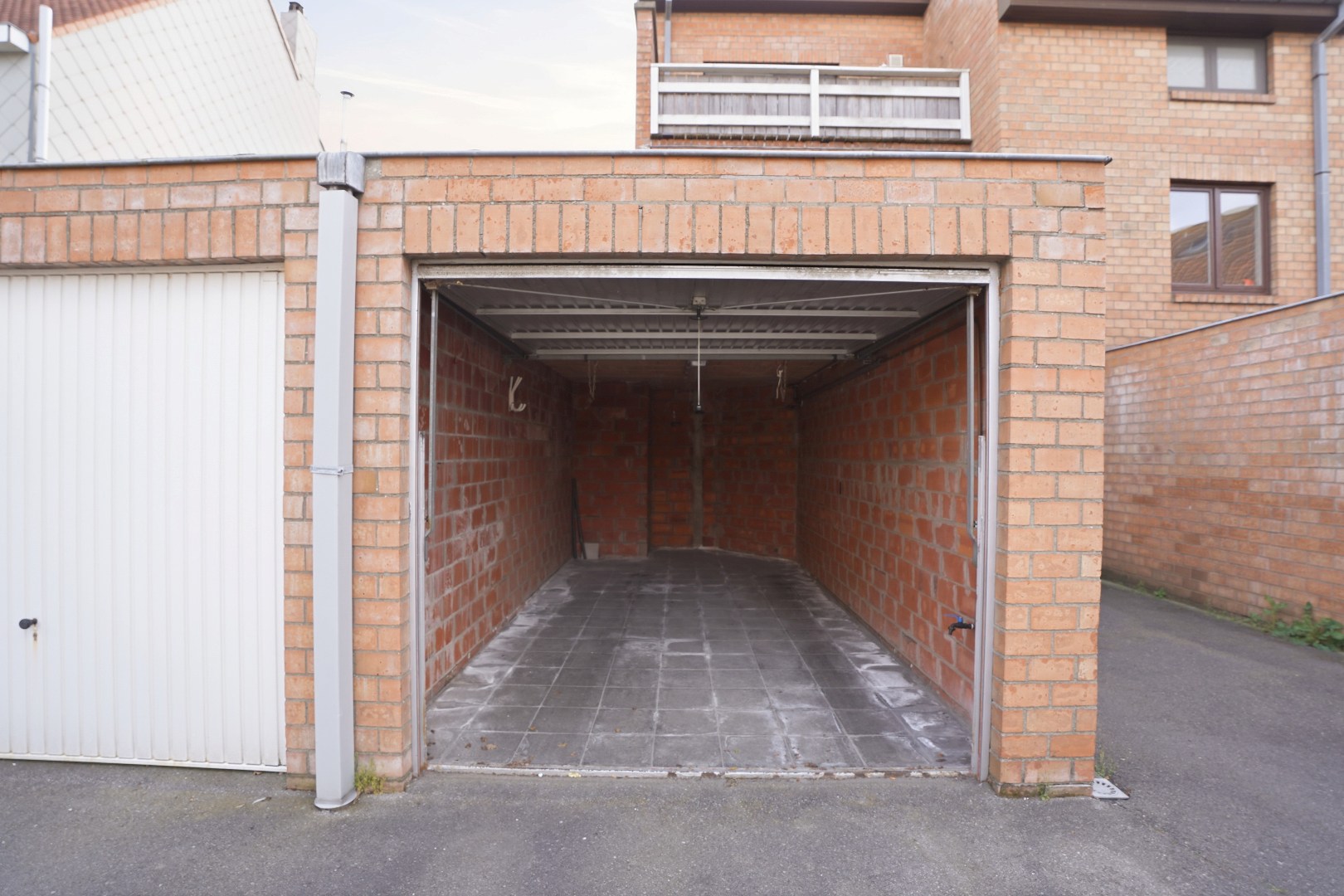 Gezellig 1-slaapkamerappartement met overdekt terras en ruime zolder nabij de Markt 