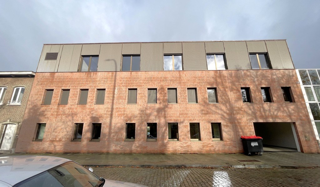 Volledig ingericht kantoor te huur in Wilrijk