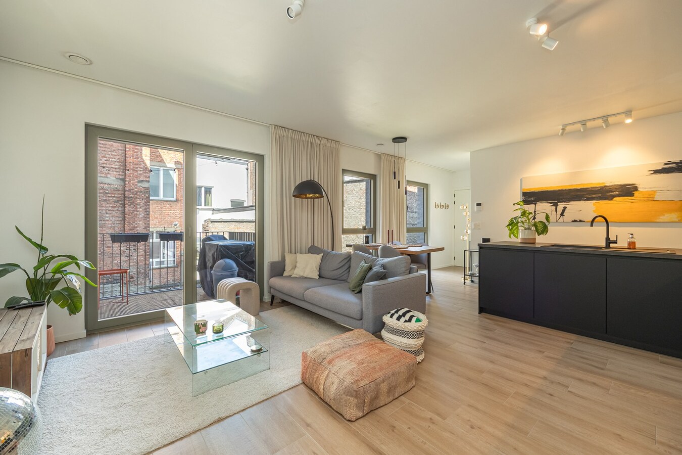 Recent appt. met 2 slpk en terras op het Antwerpse Zuid! 