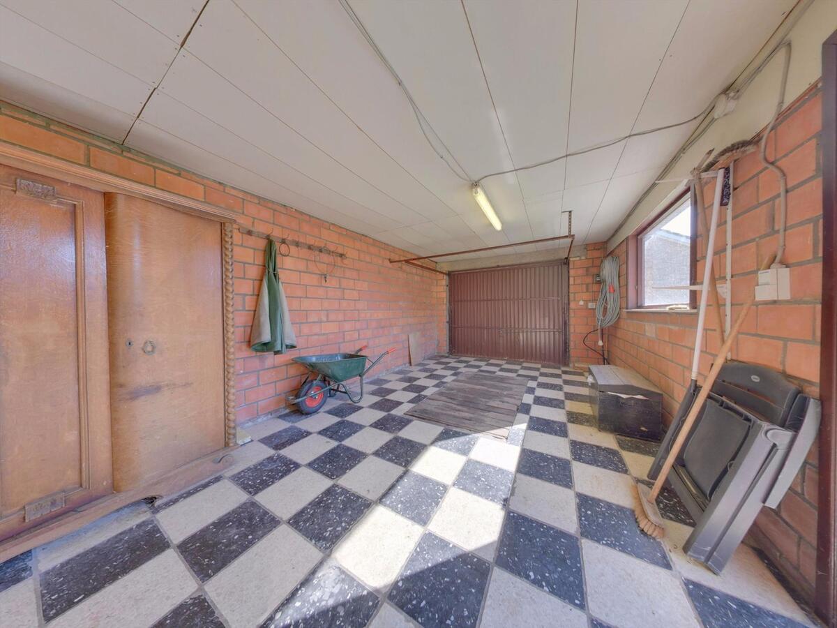 Uitstekend gelegen villa in bungalowstijl 