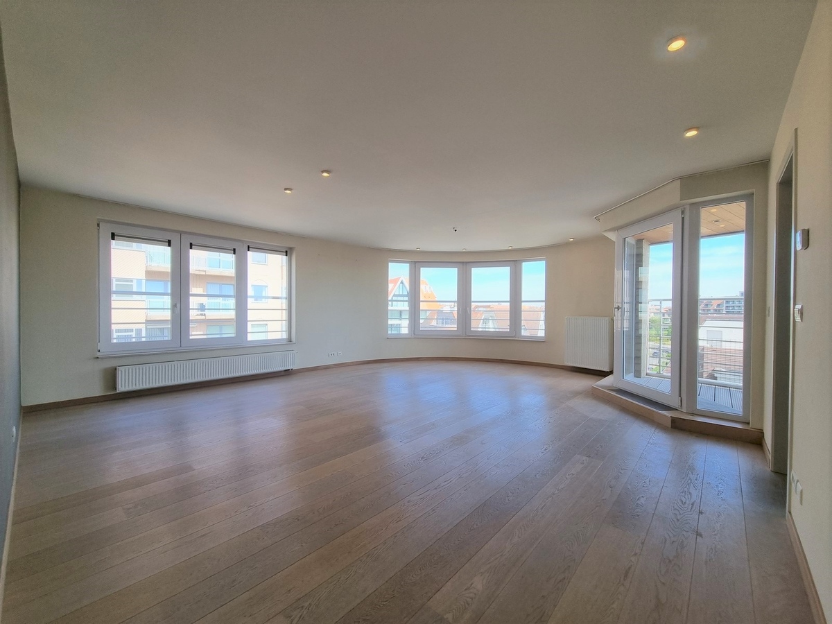 Hoekappartement (116m²) met open zicht aan het Albertstrand - Knokke 