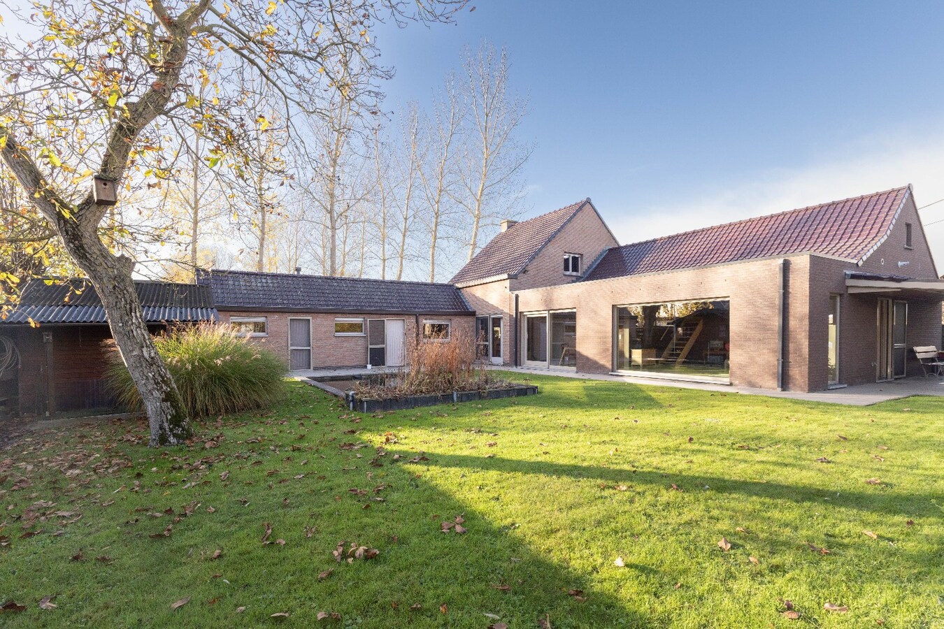 Landelijke woning met co-housing en professionele mogelijkheden. 