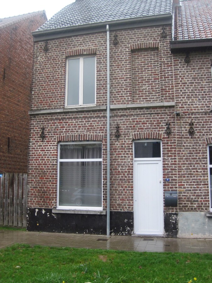 Te renoveren woning. Uitstekend gelegen. 