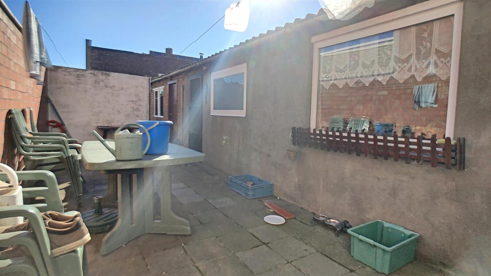 Op te frissen woning in aangename buurt - Zwankendamme 