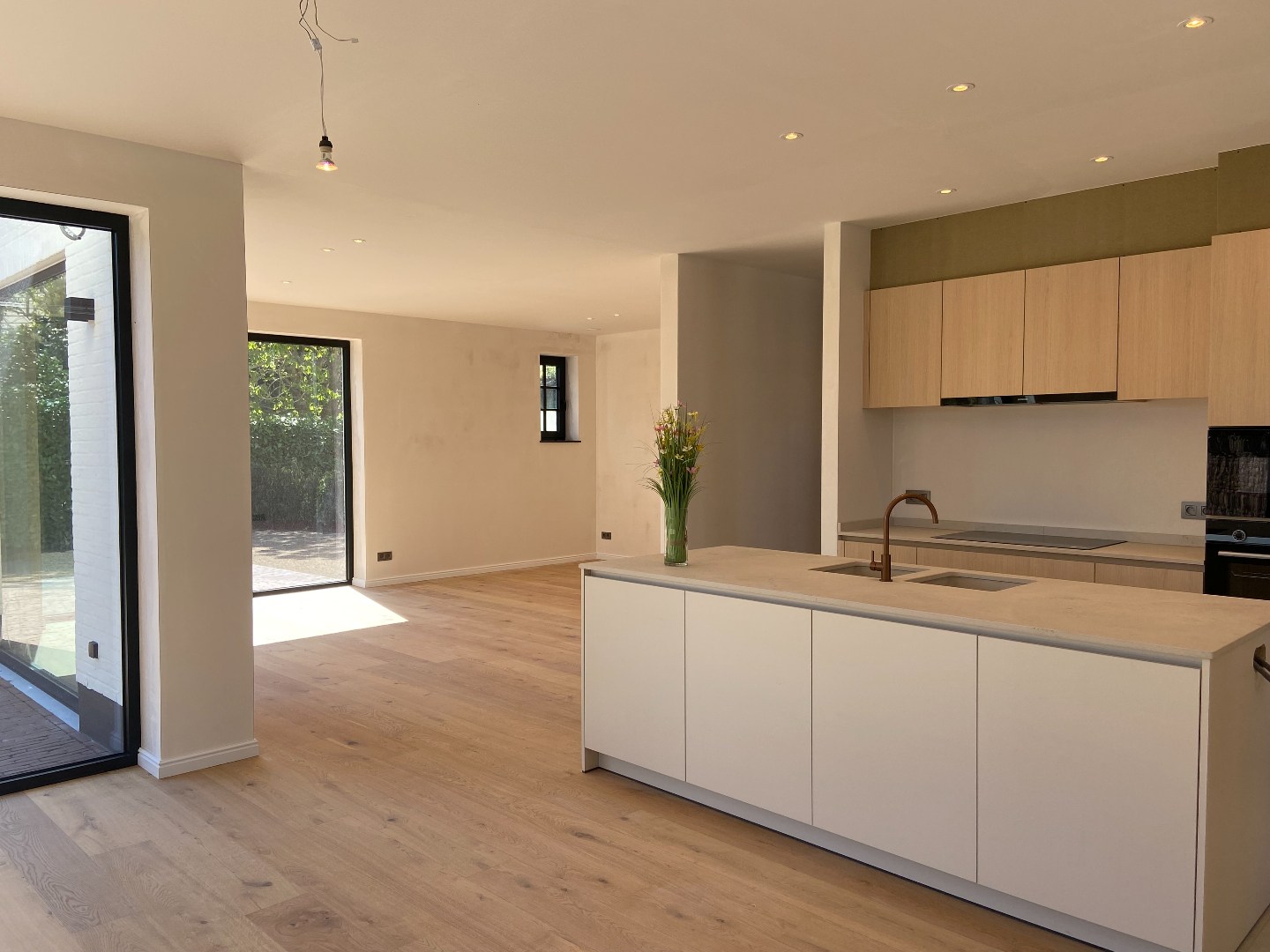 Exclusieve, energiezuinige nieuwbouwwoning op een discrete ligging te Waregem! 