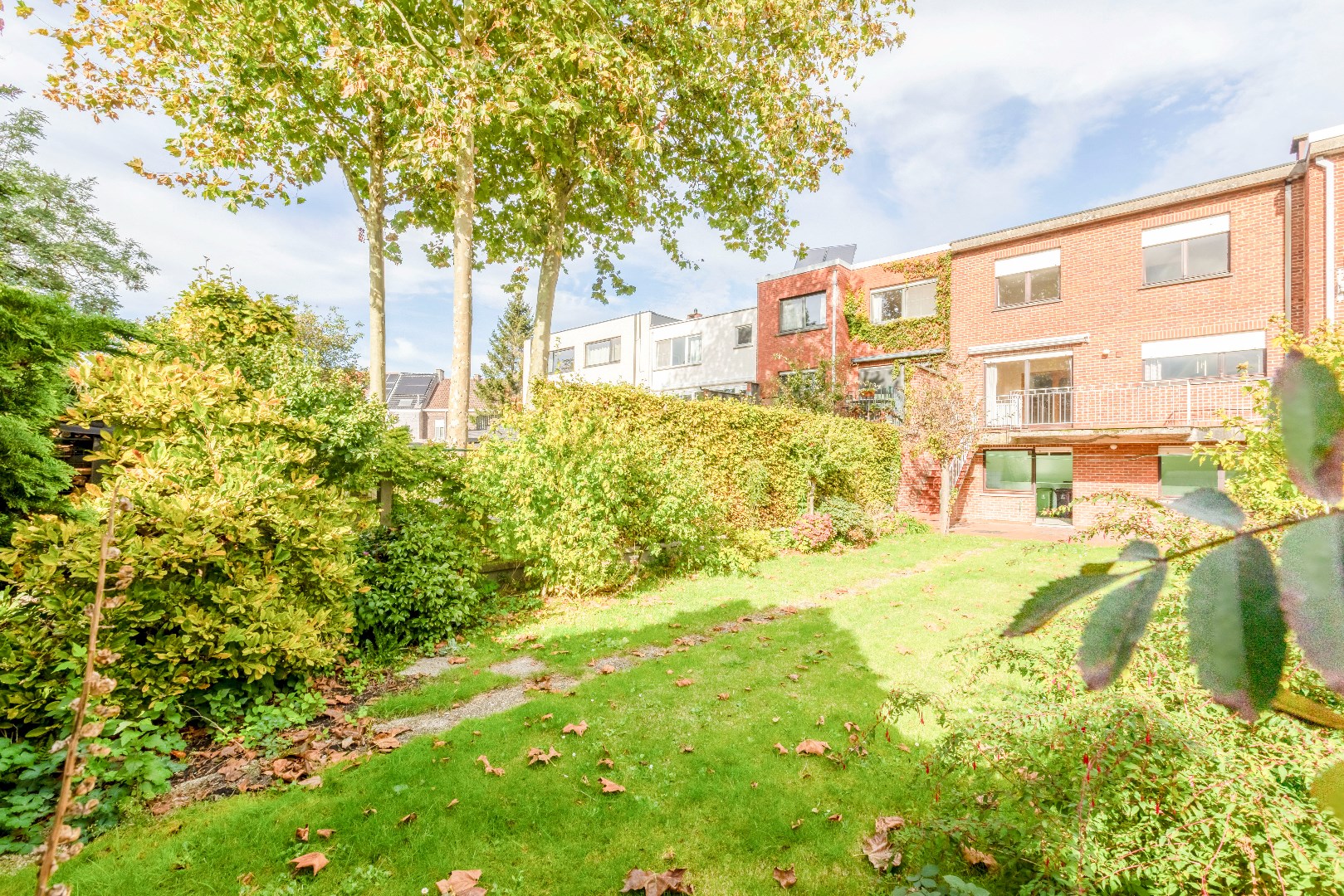 Zeer ruime gezinswoning met tuin en garage nabij Rozenbroekenpark 