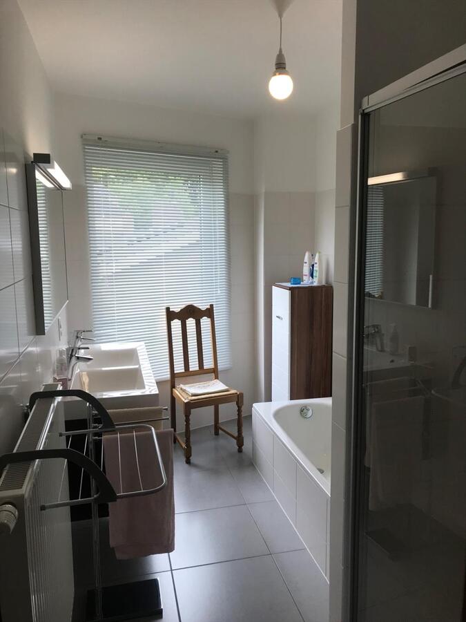 Ruim hoekappartement (115m²) met 2 slaapkamers 