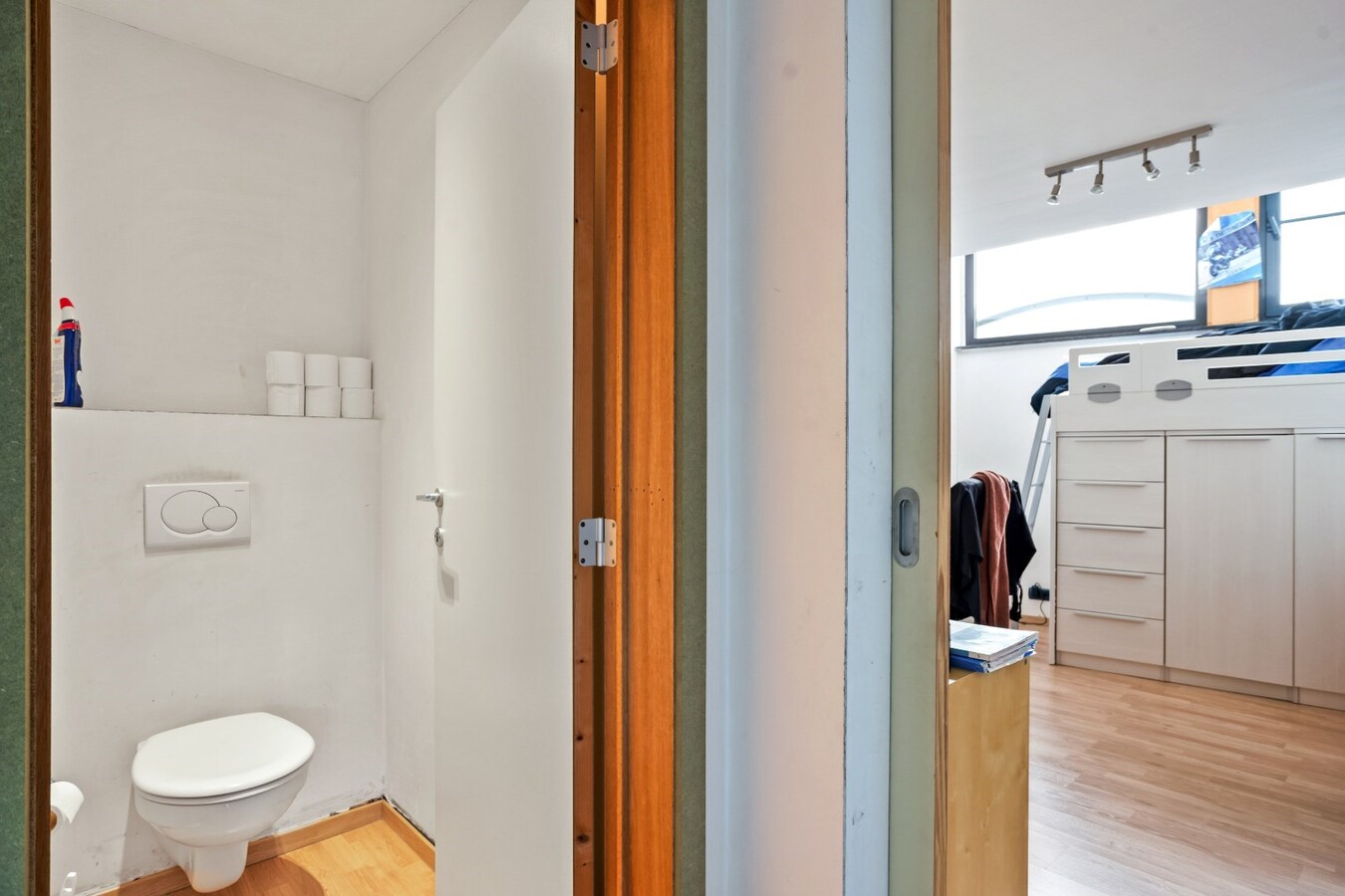 Bedrijfswoning met werkplaats op industrieterrein van Houthulst 