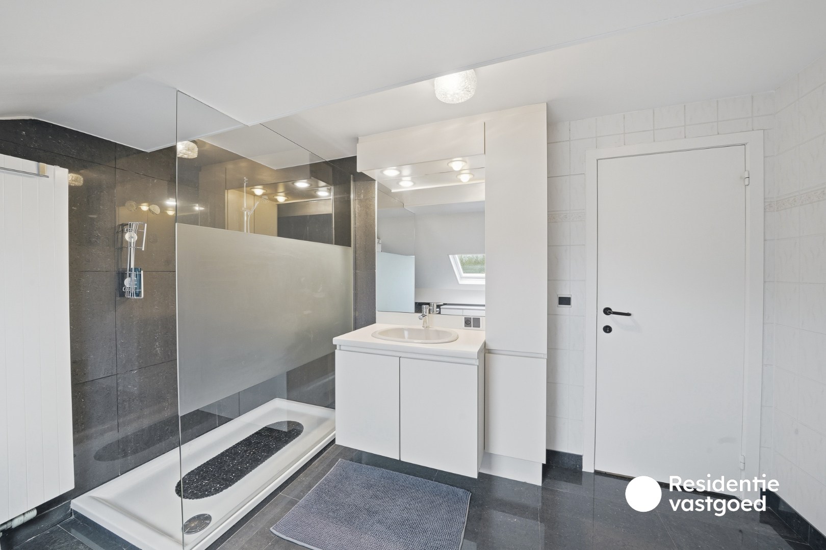 Vrijstaande woning op ruim zonnig perceel in het landelijke Roksem/Ettelgem 