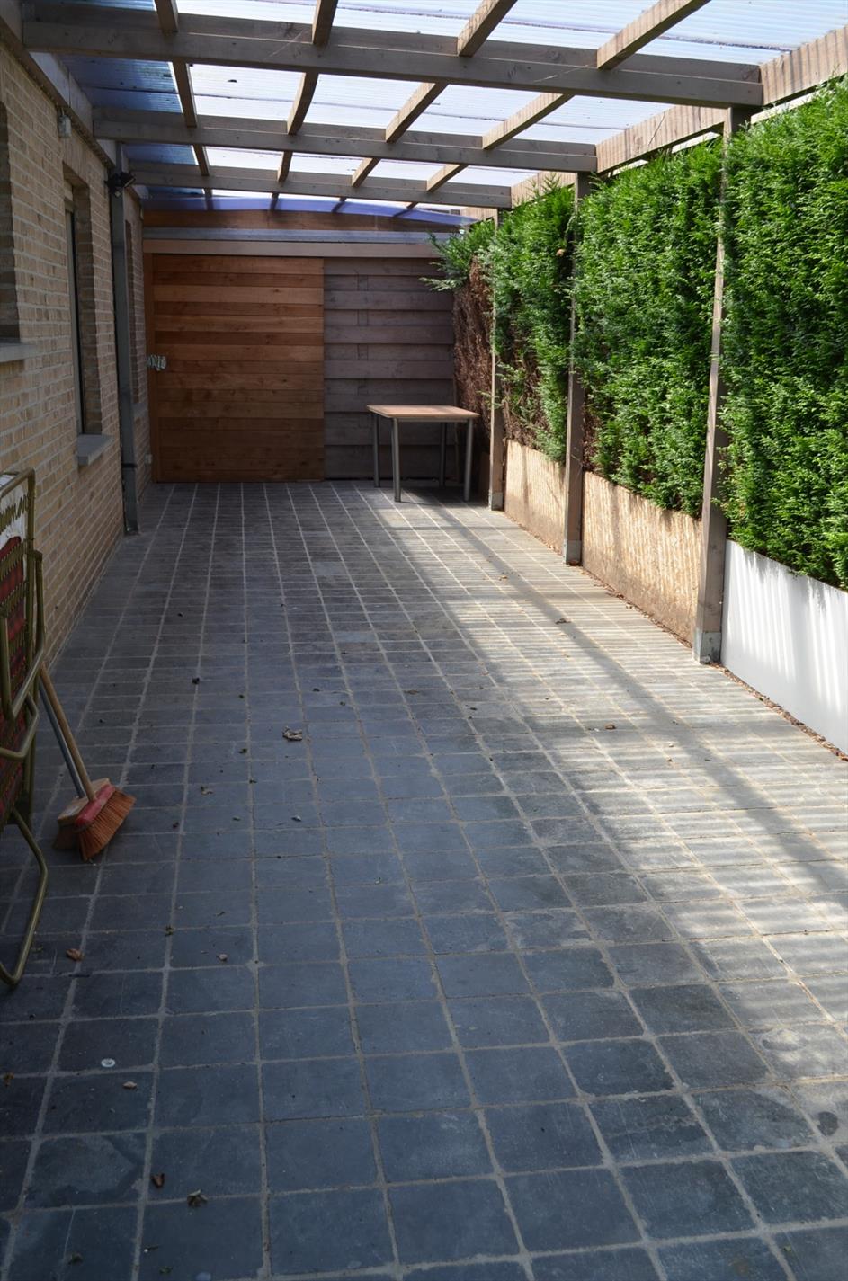 Open bebouwing op 630 m² met 3 slpks, carport en tuin te Maldegem 