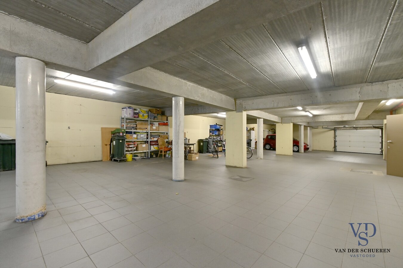 Ruim appartement in hartje Zingem. 