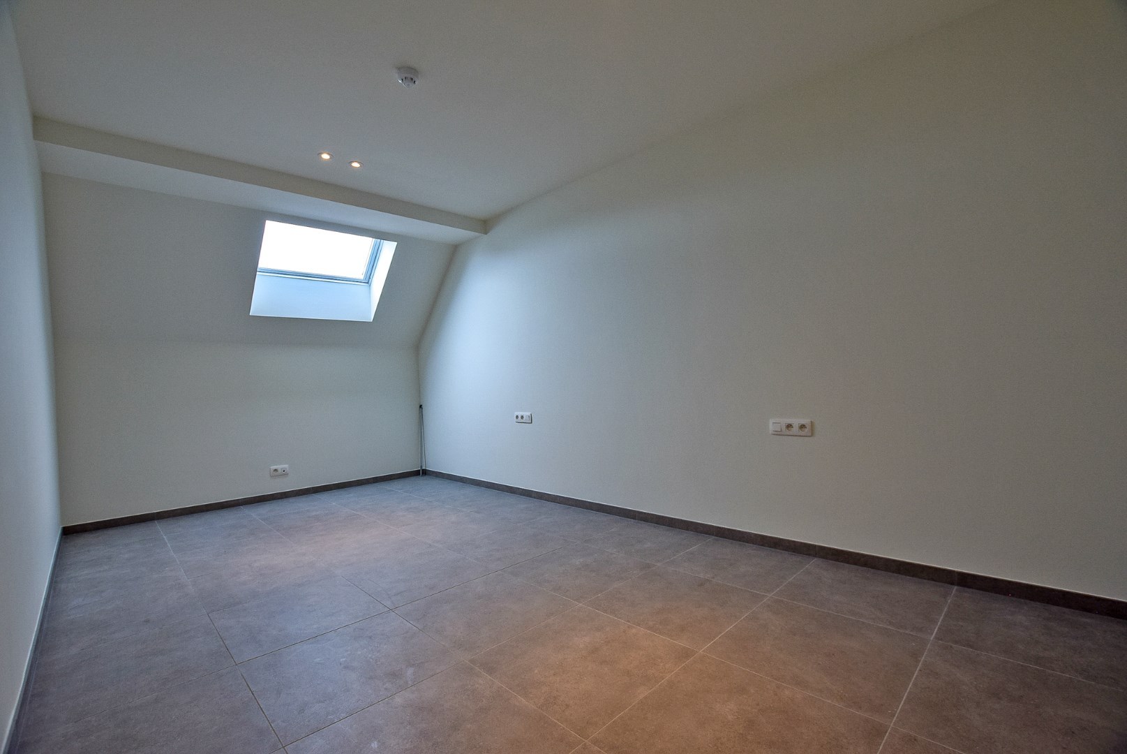Ruim 2-slaapkamerappartement (129m²) te Leke (Diksmuide). 