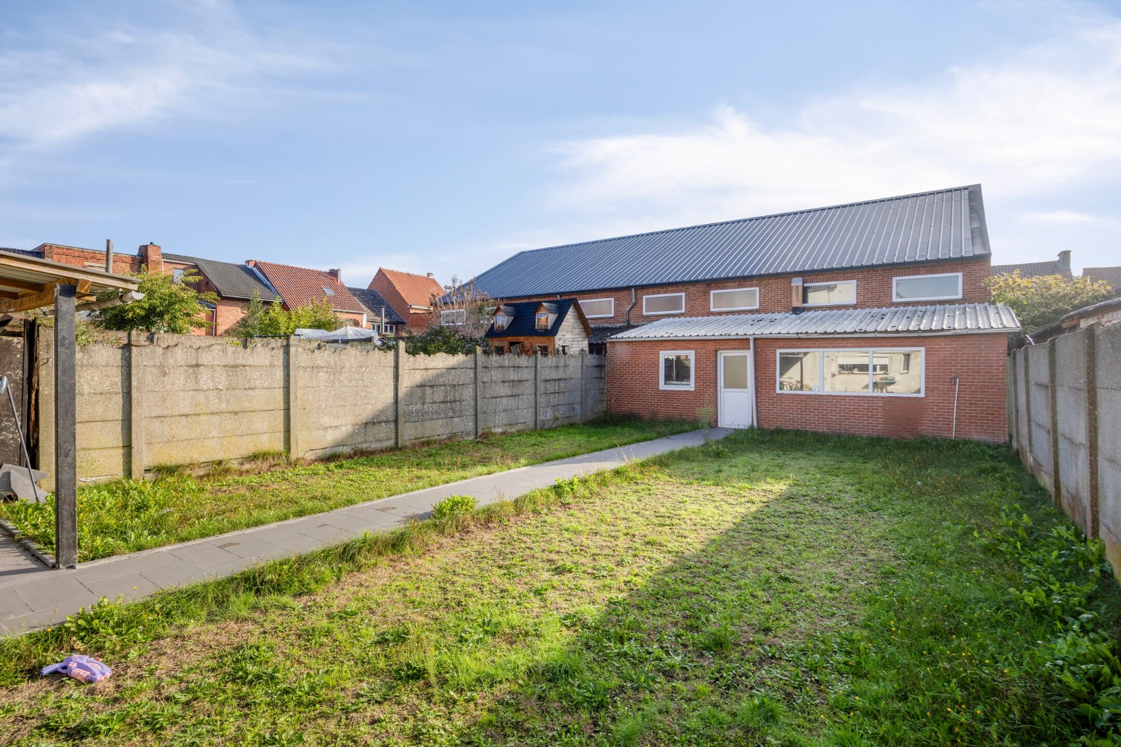 Instapklare woning met 4 à 6 slaapkamers en garage in hartje Leopoldsburg 