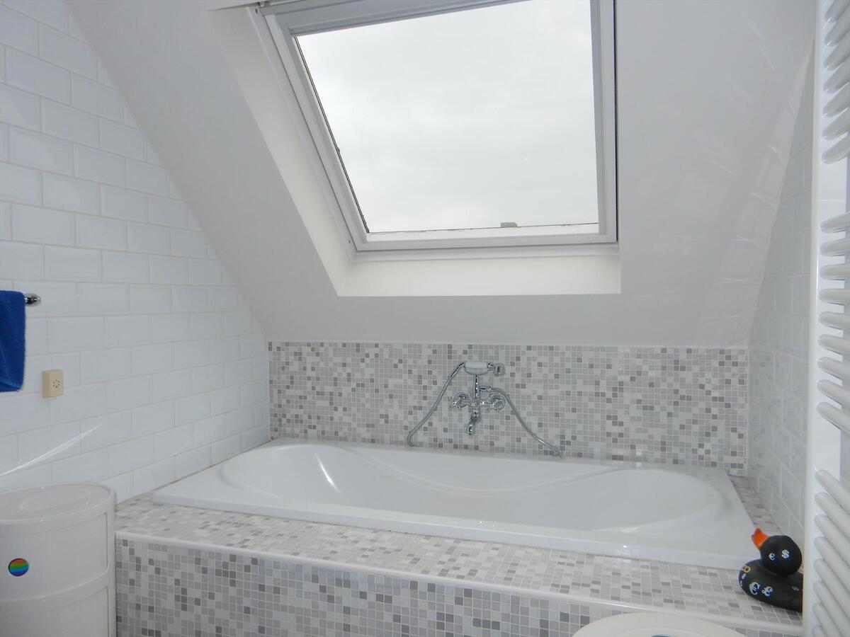 Alleenstaande villa met zonnige tuin op fantastische locatie 