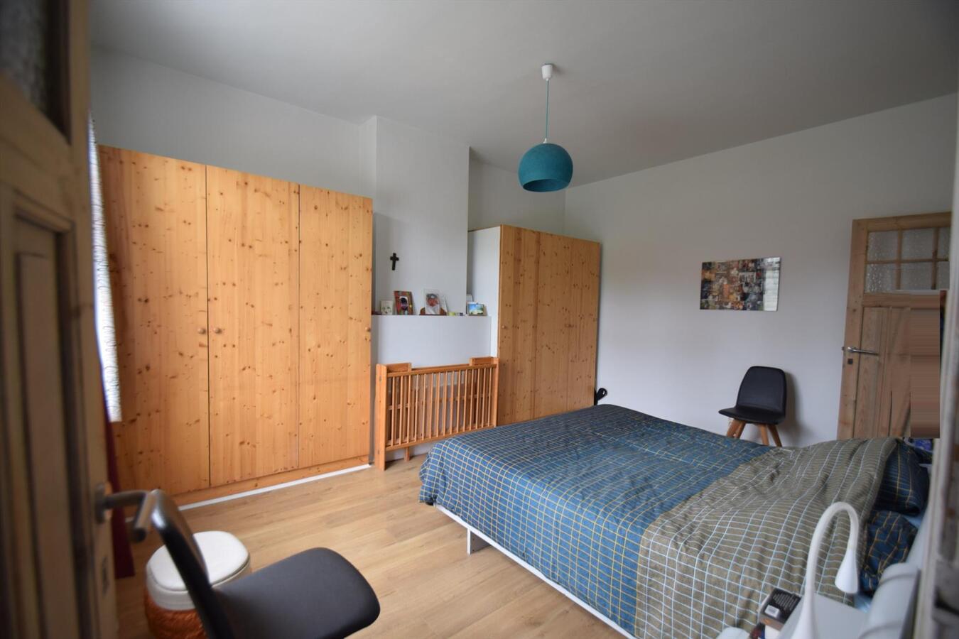 Kwalitatief gerenoveerde, ruime 4-slpk-woning met toffe stadstuin op Christus-Koning 