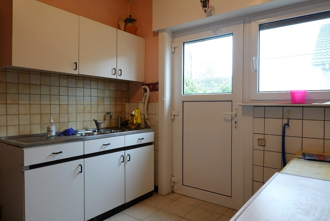 Ruime alleenstaande woning met uitstekende ligging te Ichtegem 