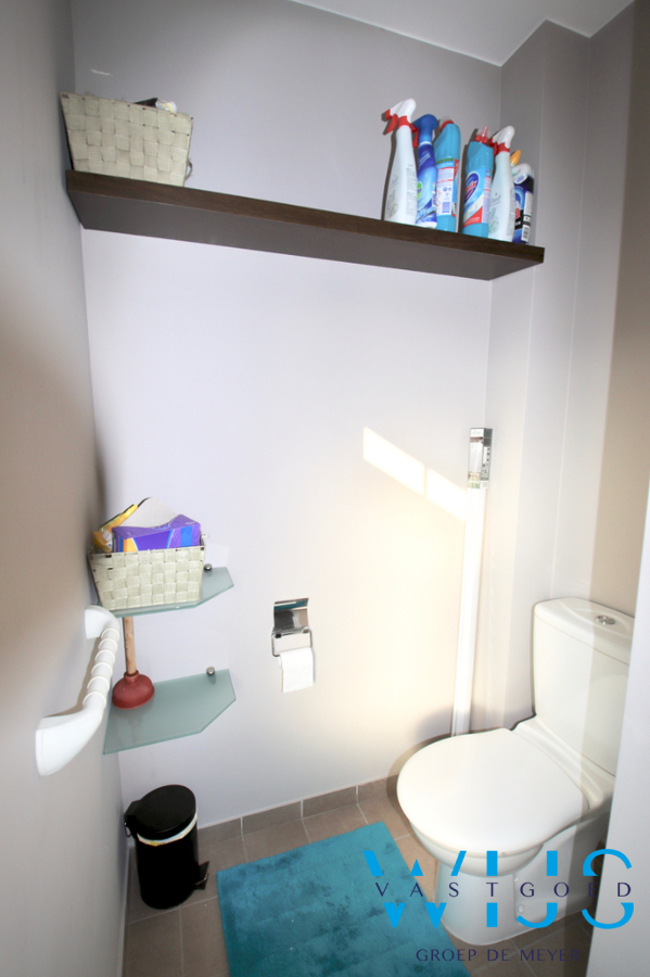 Instapklaar woonhuis met 4 slaapkamers &amp; tuin te Ertvelde ! 