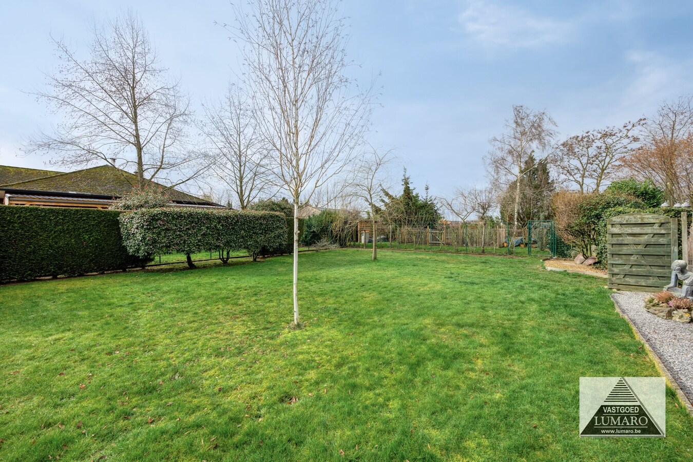 Landelijk gelegen goed onderhouden vrijstaande woning 