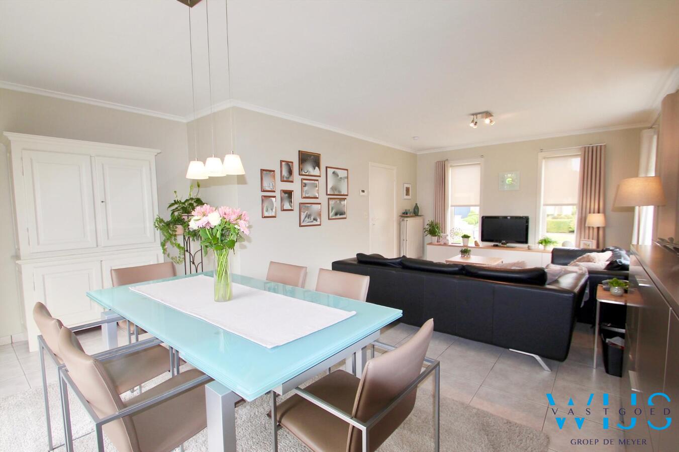 Perfect onderhouden open bebouwing in een rustige wijk te Sleidinge! 