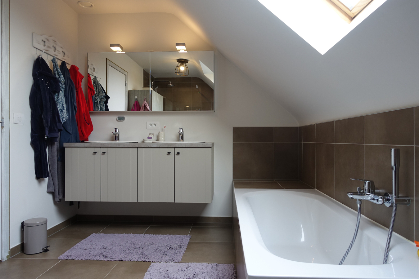 Prachtige halfopen woning in rustige woonwijk 