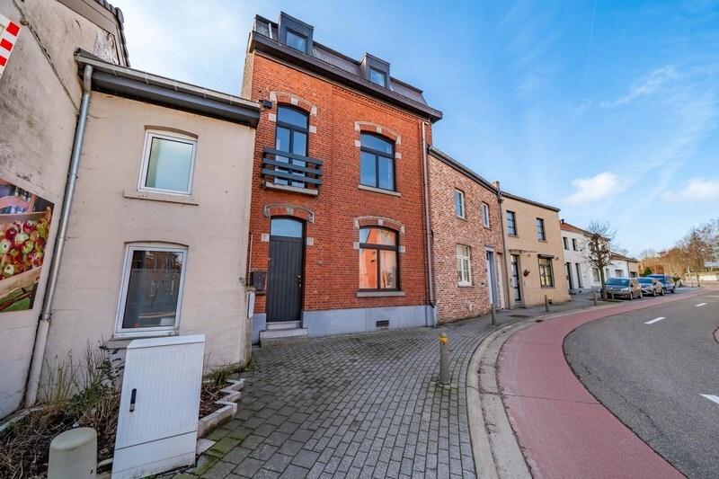 Prachtige authentieke woning met 3 slaapkamers te Landen 