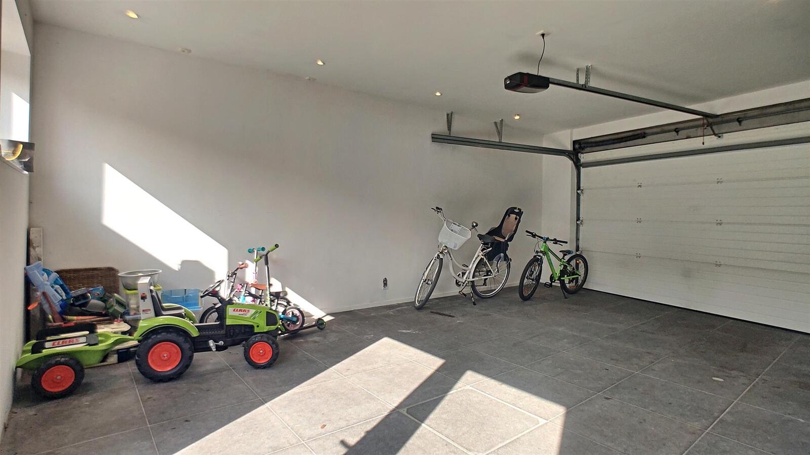 Magnifieke gezinswoning met knap terras en grote garage - Zeebrugge 