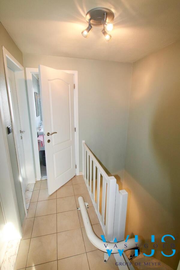 Instapklare Bel-étage in het centrum van Ertvelde! 