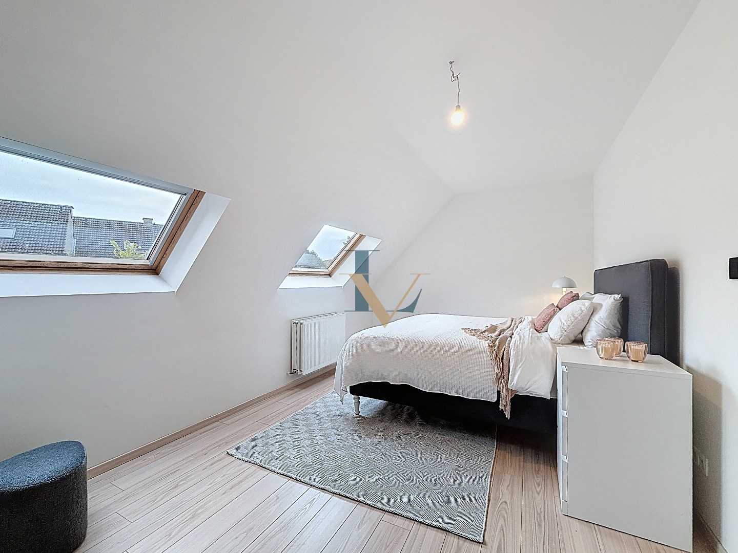 Charmante gerenoveerde rijwoning in pastoriestijl te koop in centrum Schilde 