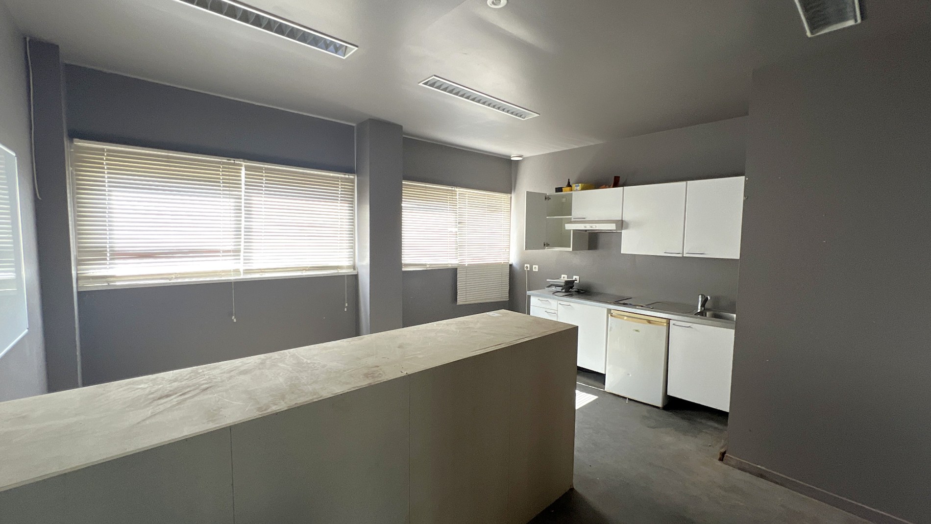Loods te huur nabij N9 in Lievegem