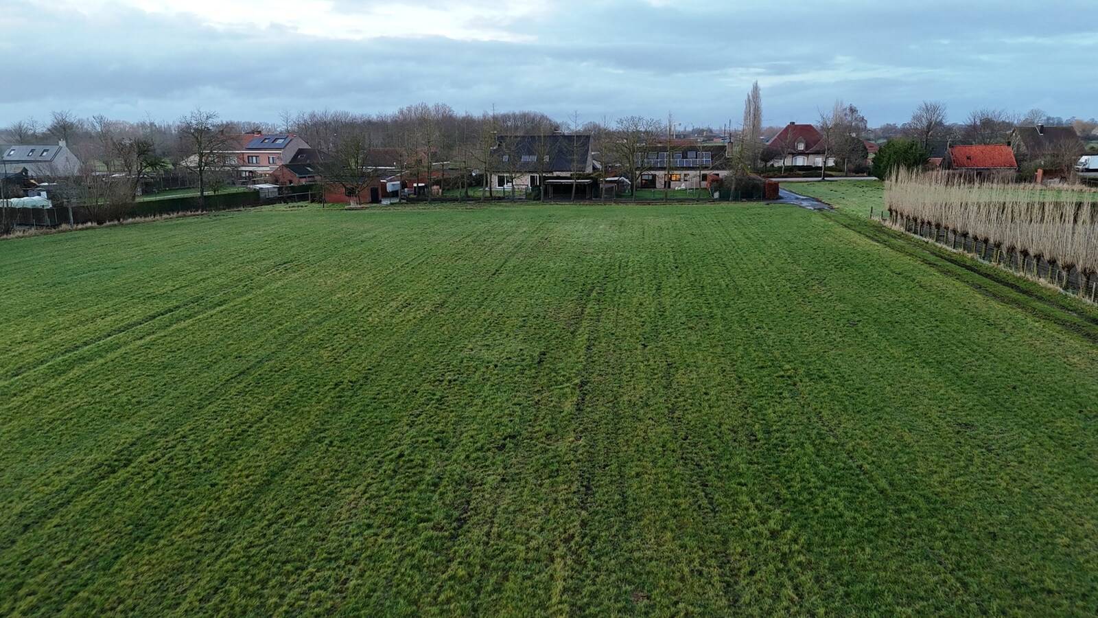 Alleenstaande woning met 4 slaapkamers te Ichtegem 