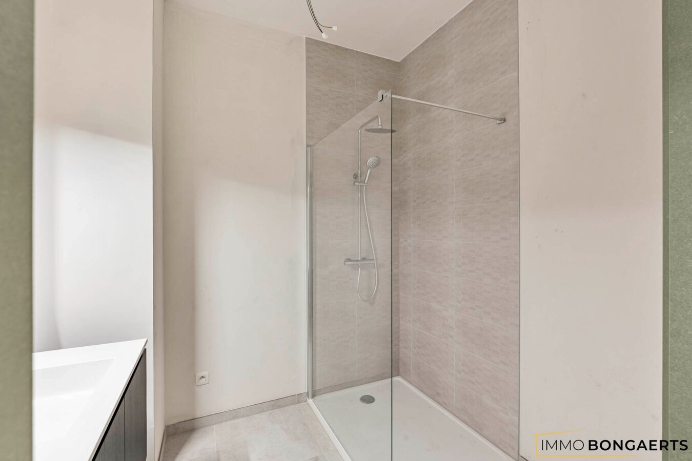 Gelijkvloers nieuwbouwappartement met 3 slaapkamers 