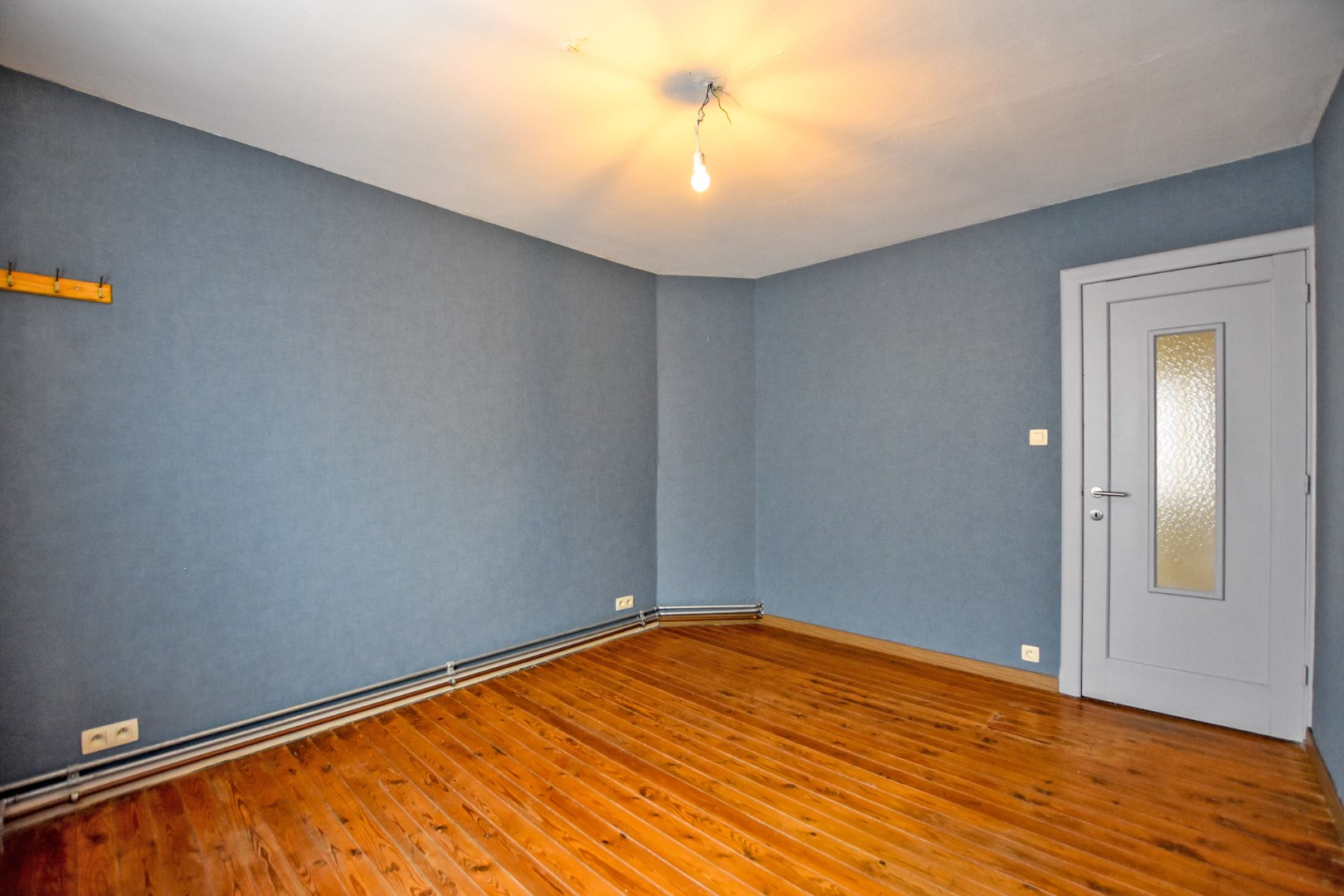 Goed gelegen gesloten bebouwing met 3 slaapkamers en tuin op 160m² te Adinkerke (De Panne). 