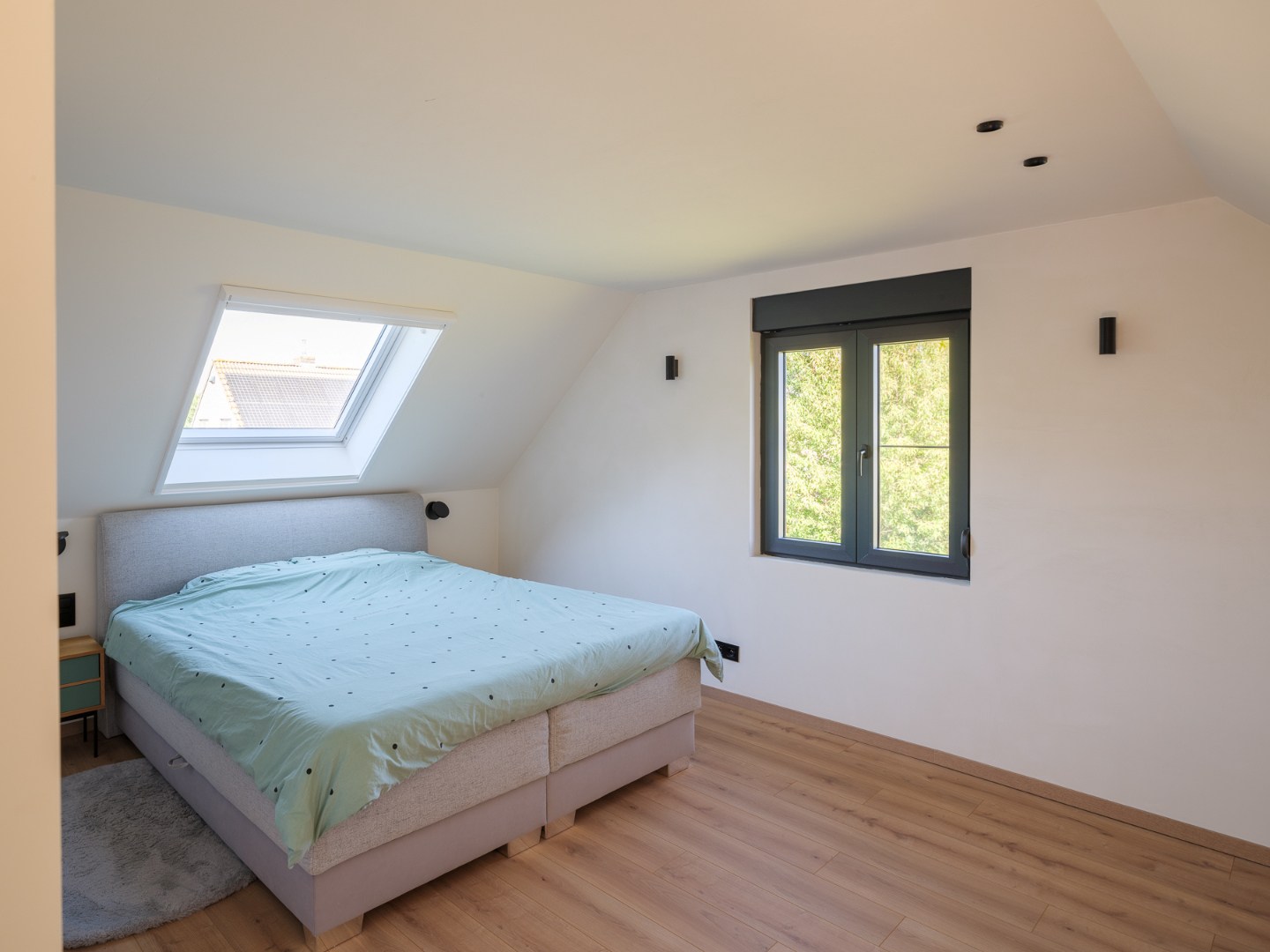 Open bebouwing met 5 slp. en tuin te Drongen 