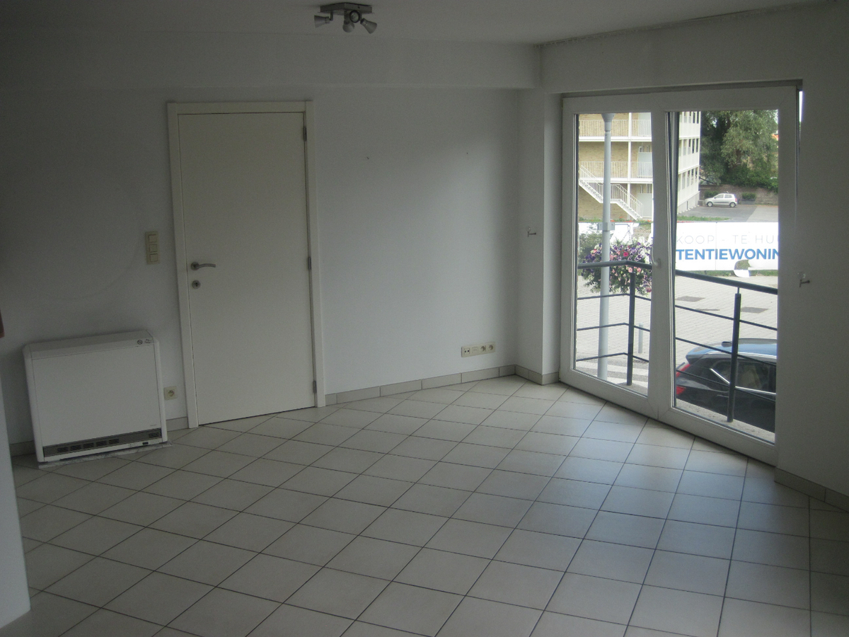 Uitstekend gelegen appartement. Geen vaste kosten ! 