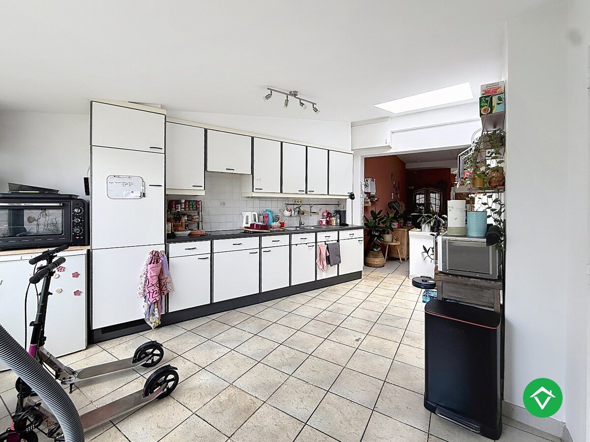 Woning met twee slaapkamers en tuin te Eernegem 