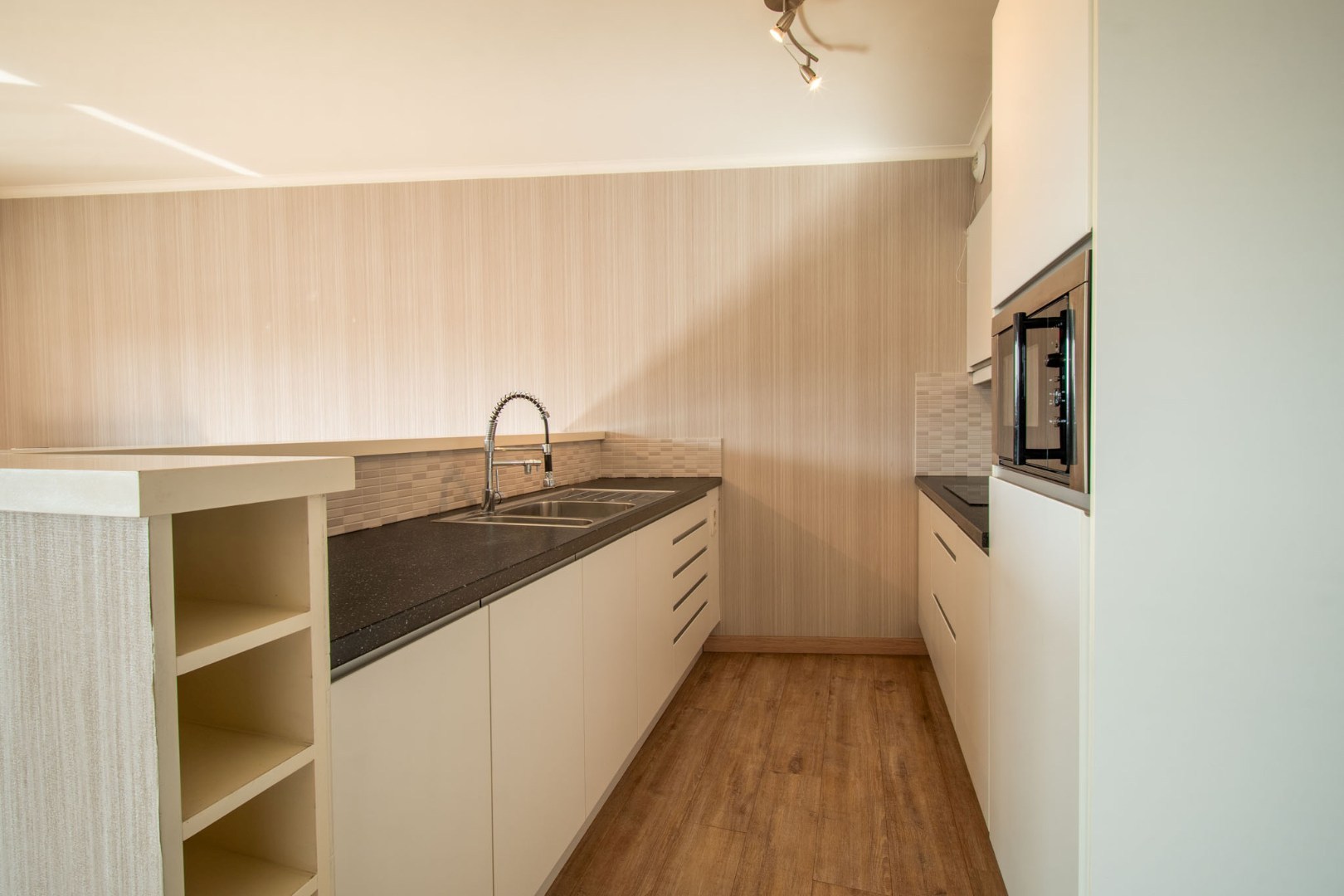 Instapklaar appartement met 3 slaapkamers, terras en garage 