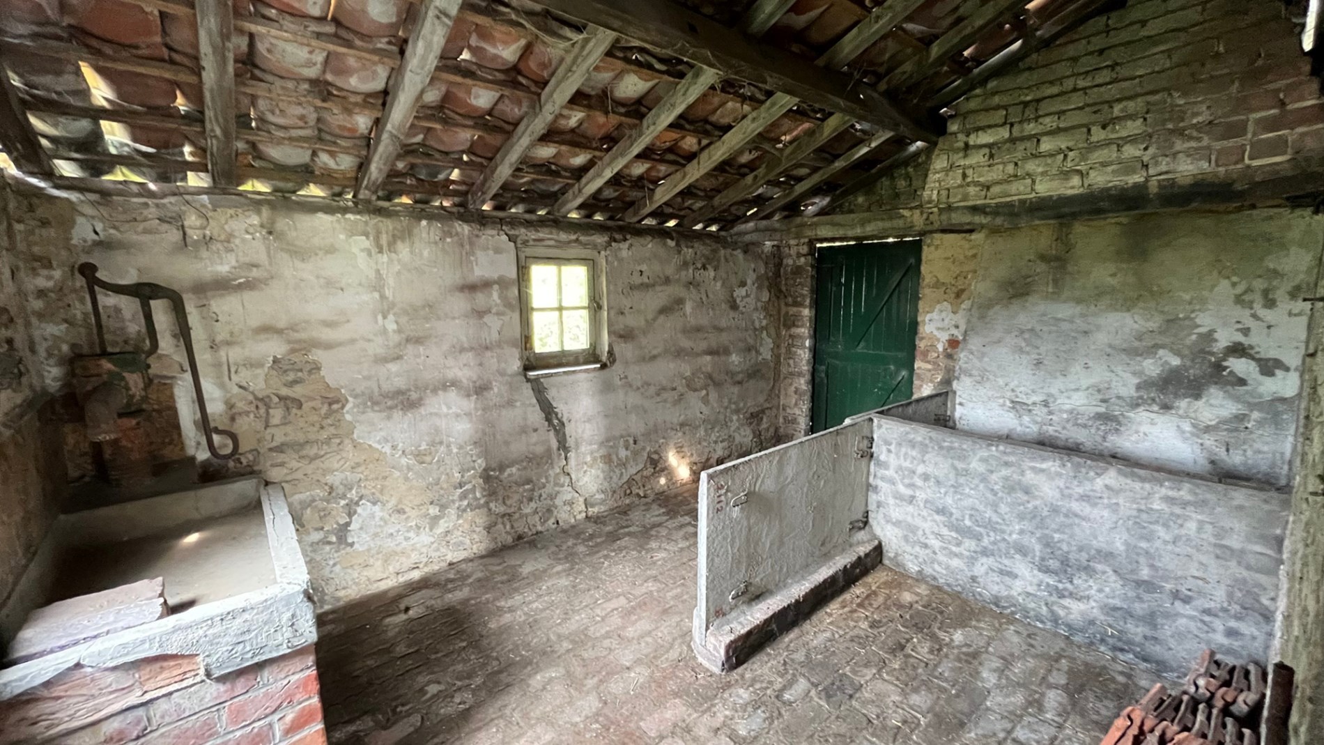 Ruime woning met een grote tuin 