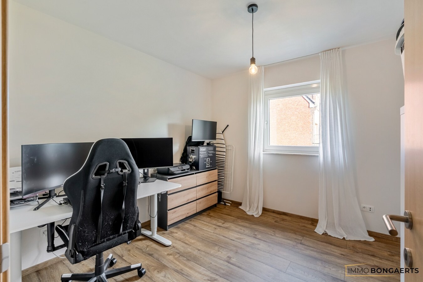 Gelijkvloers appartement met 2 slaapkamers 