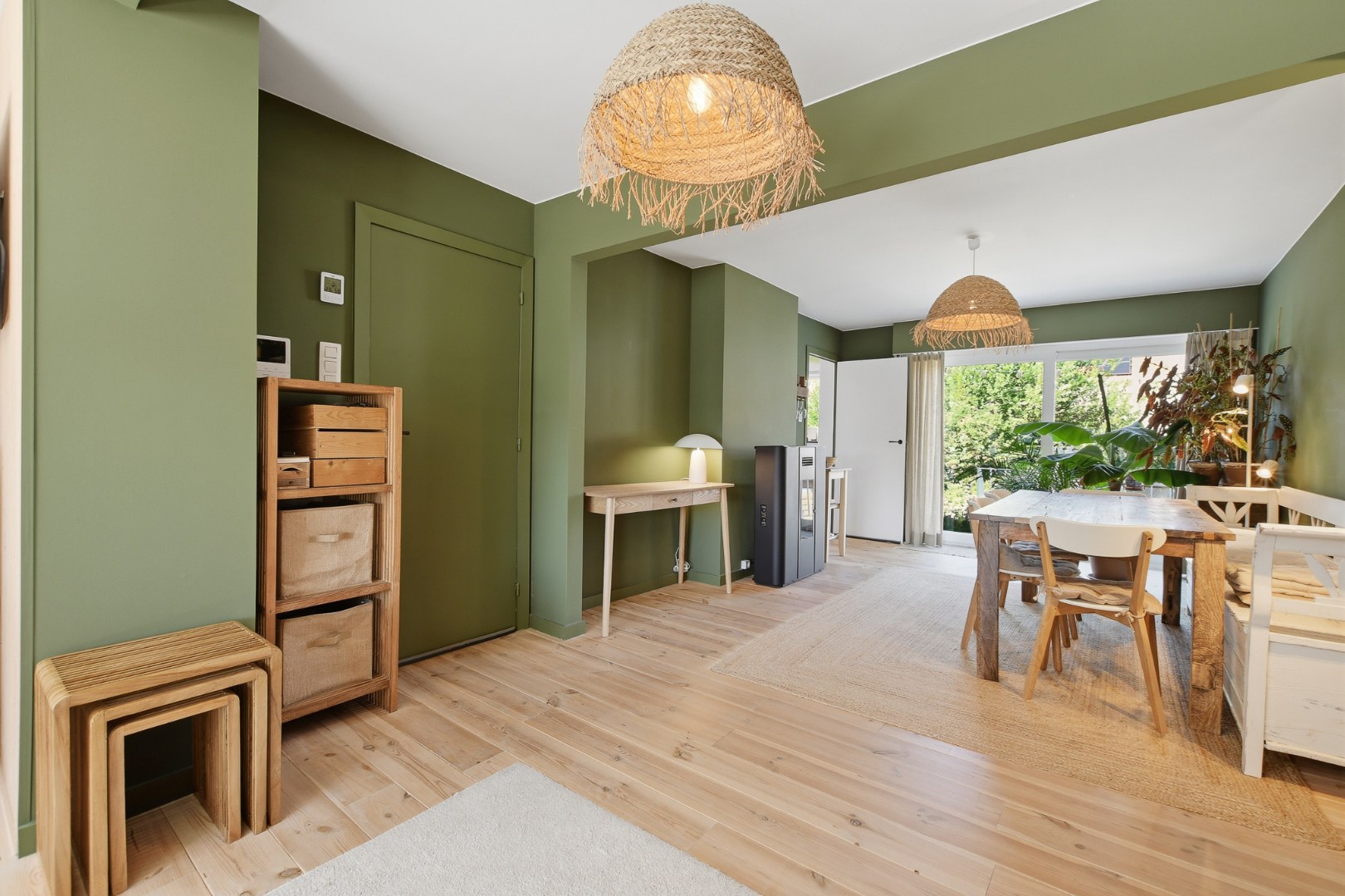Gerenoveerde bel-etagewoning met garage, tuin en 3 slaapkamers te Blankenberge! 