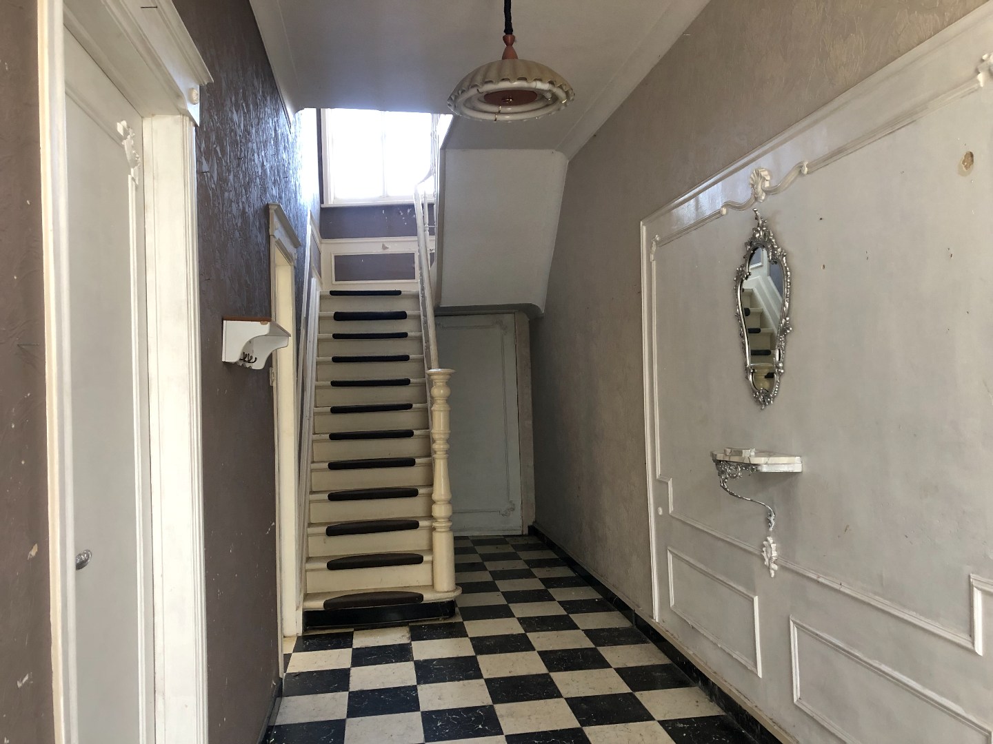 Grote centrumwoning met 3 slaapkamers en tuin op 589m² 