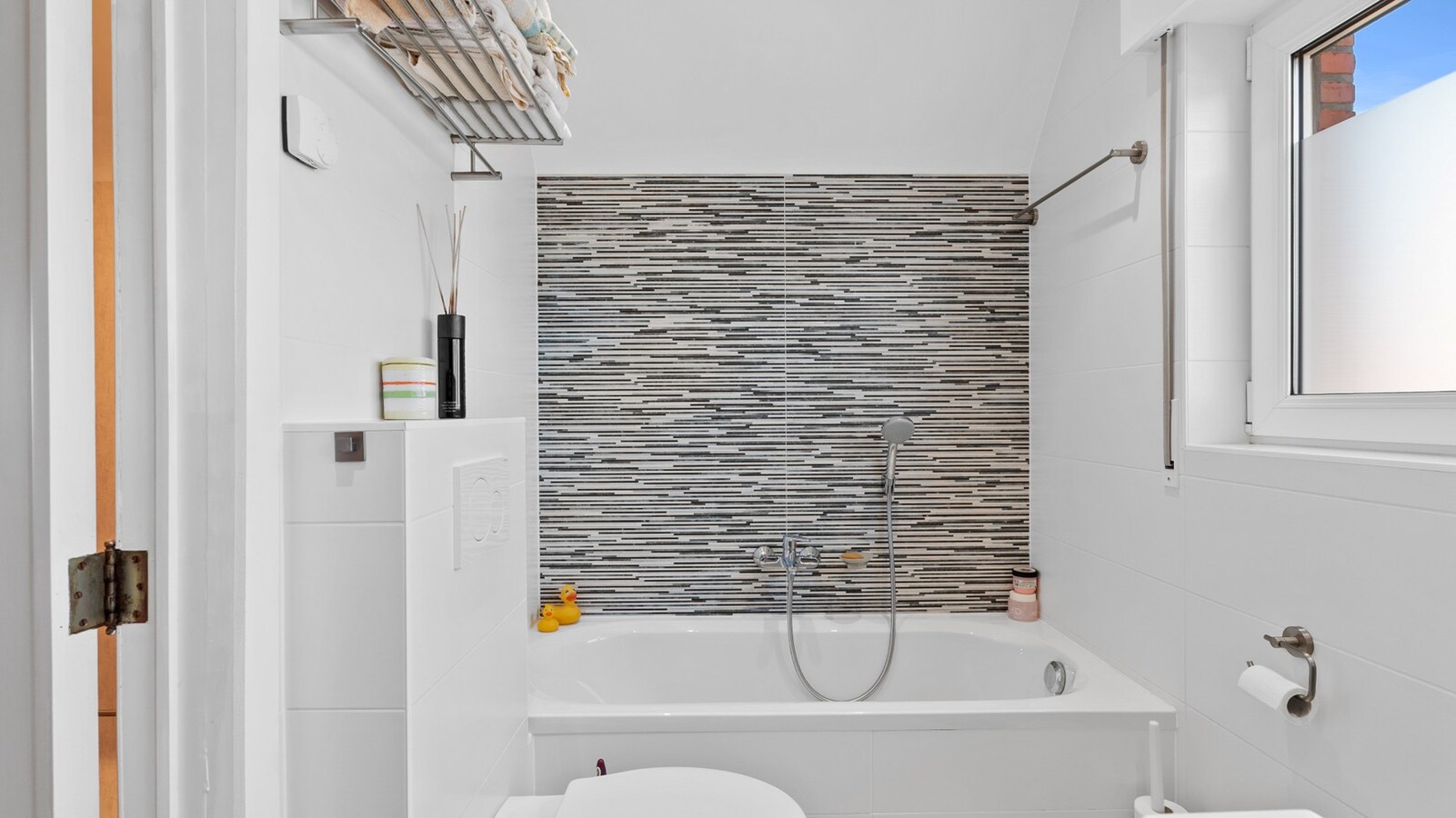 LINDEN - 🌳 gerenoveerde villa op 7a23 