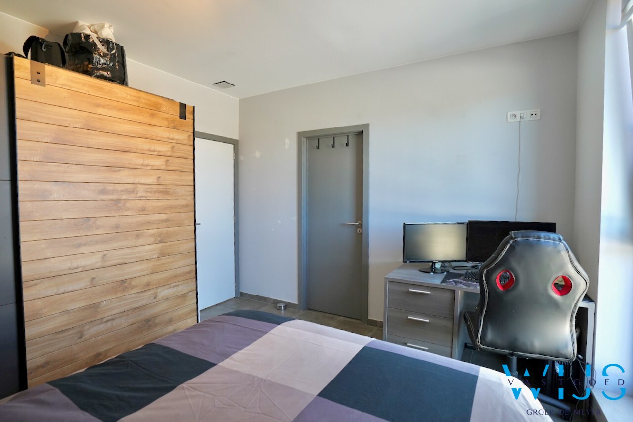 Instapklaar &amp; energiezuinig appartement met garage te Ertvelde ! 