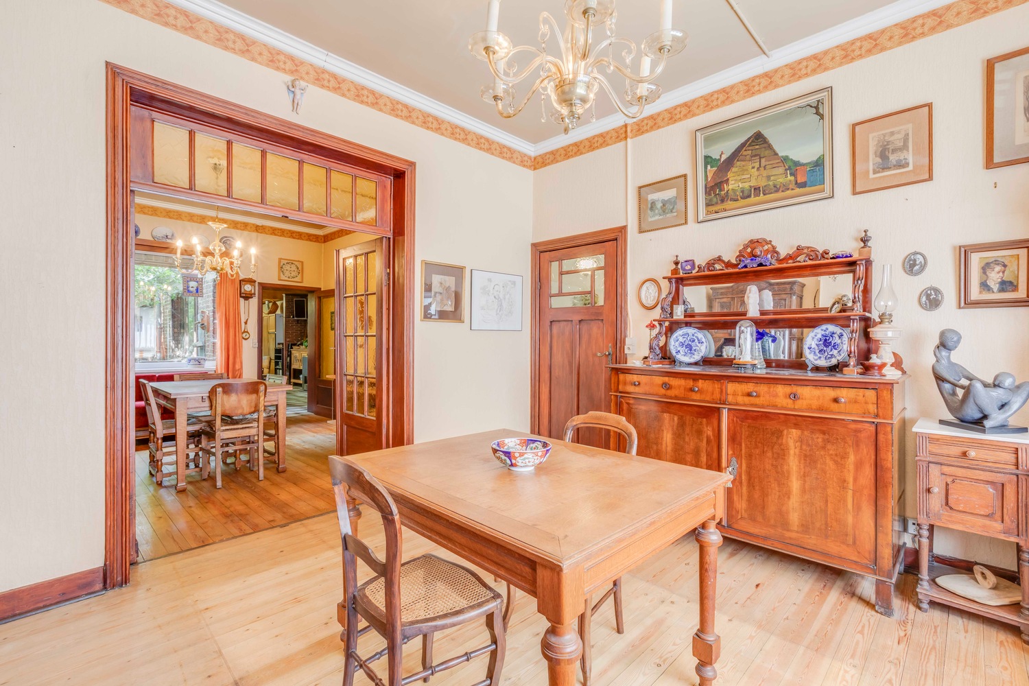 Klassevolle interbellum woning te Gentbrugge 